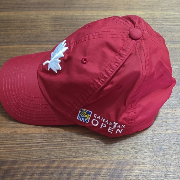 Red Maple Leaf Baseball Cap - Picture 2 of 5